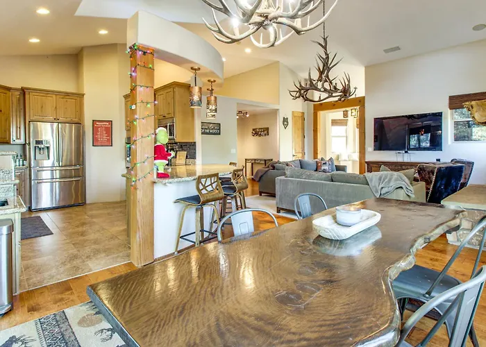 Mtn Estate W/ Massive Indoor In Show